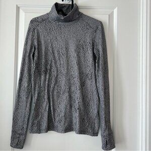 Lululemon Ready To Rulu Turtleneck Activewear Long Sleeve T-Shirt size 6